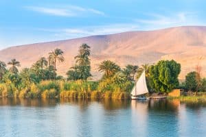 Boot op rivier de nijl in Egypte