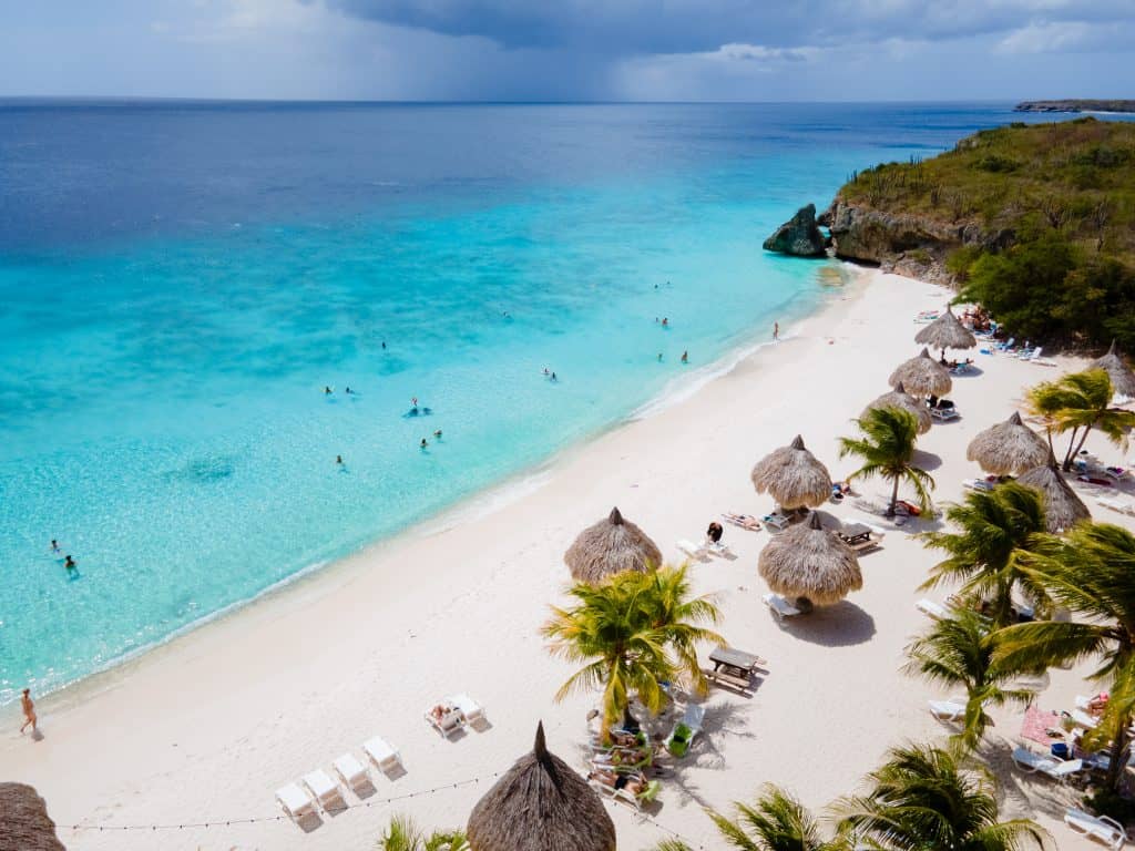 cas abou beach op Curaçao