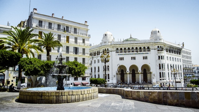 Het klimaat van Algiers en de beste reistijd