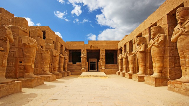 Weer in  Luxor in april