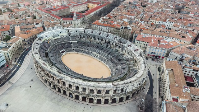 Weer in  Nîmes in augustus