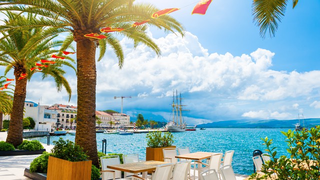 Weer in  Tivat in februari