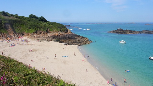 Weer op  Herm in juli