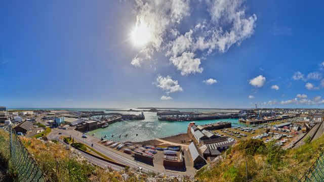 Weer in  Saint Helier in april