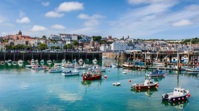 Het klimaat van Saint Peter Port en de beste reistijd