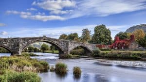 Wales temperaturen, klimaat en het weer per maand