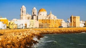 Cádiz temperaturen, klimaat en het weer per maand