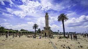 Izmir temperaturen, klimaat en het weer per maand
