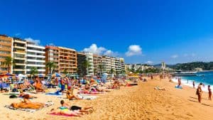 Lloret de Mar temperaturen, klimaat en het weer per maand