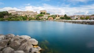 Bolsena temperaturen, klimaat en het weer per maand
