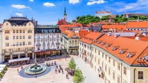 Weersverwachting Bratislava in juli 2015 - temperatuur, zon en neerslag