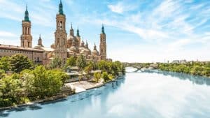 Zaragoza temperaturen, klimaat en het weer per maand