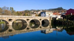 Arcos de Valdevez temperaturen, klimaat en het weer per maand