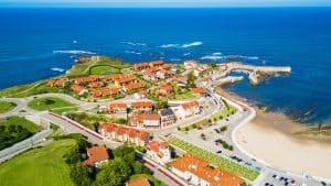 Comillas temperaturen, klimaat en het weer per maand