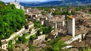Gubbio temperaturen, klimaat en het weer per maand