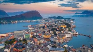 Ålesund temperaturen, klimaat en het weer per maand