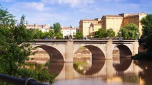Weer en temperatuur in Logroño in april 2016