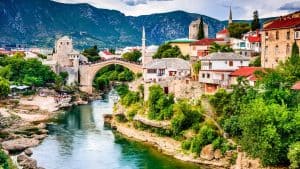 Mostar temperaturen, klimaat en het weer per maand