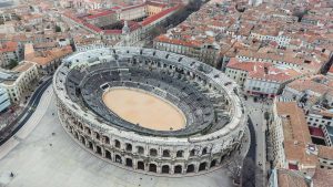 Nîmes temperaturen, klimaat en het weer per maand
