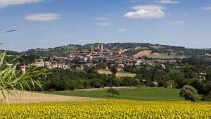 Sarnano temperaturen, klimaat en het weer per maand