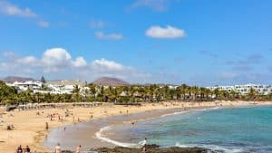Costa Teguise temperaturen, klimaat en het weer per maand