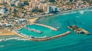 Larnaca temperaturen, klimaat en het weer per maand