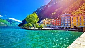 Riva del Garda temperaturen, klimaat en het weer per maand