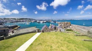 Guernsey temperaturen, klimaat en het weer per maand