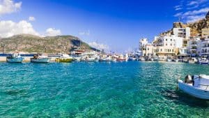 Karpathos (stad) temperaturen, klimaat en het weer per maand