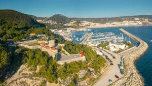 Weer en temperatuur in Sesimbra in april 2026