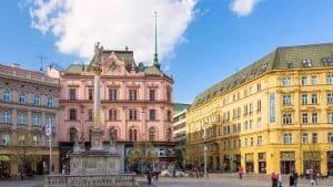 Brno temperaturen, klimaat en het weer per maand