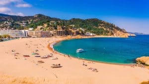 Costa Brava temperaturen, klimaat en het weer per maand
