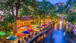 Weer San Antonio in mei 2015: temperatuur, zon en neerslag