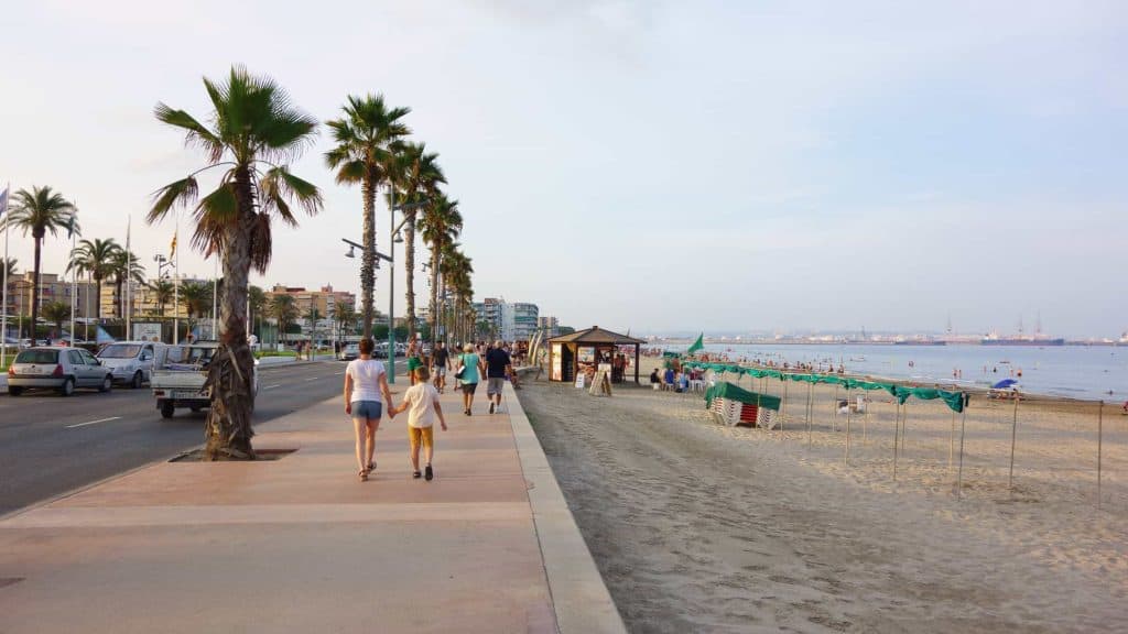 Weer en temperatuur in La Pineda in juli 2025