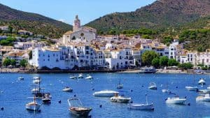 Cadaqués temperaturen, klimaat en het weer per maand