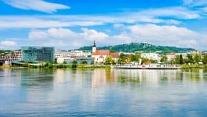 Linz temperaturen, klimaat en het weer per maand