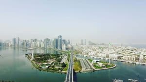 Sharjah temperaturen, klimaat en het weer per maand