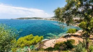 Özdere temperaturen, klimaat en het weer per maand