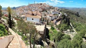 Comares temperaturen, klimaat en het weer per maand